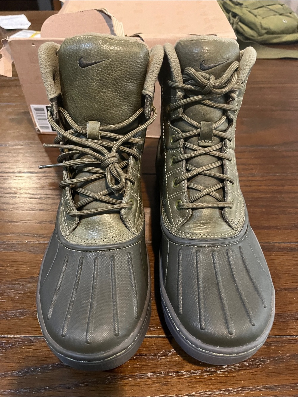 Nike Men's Olive/Tan Waterproof Lace-Up Outdoor Boots